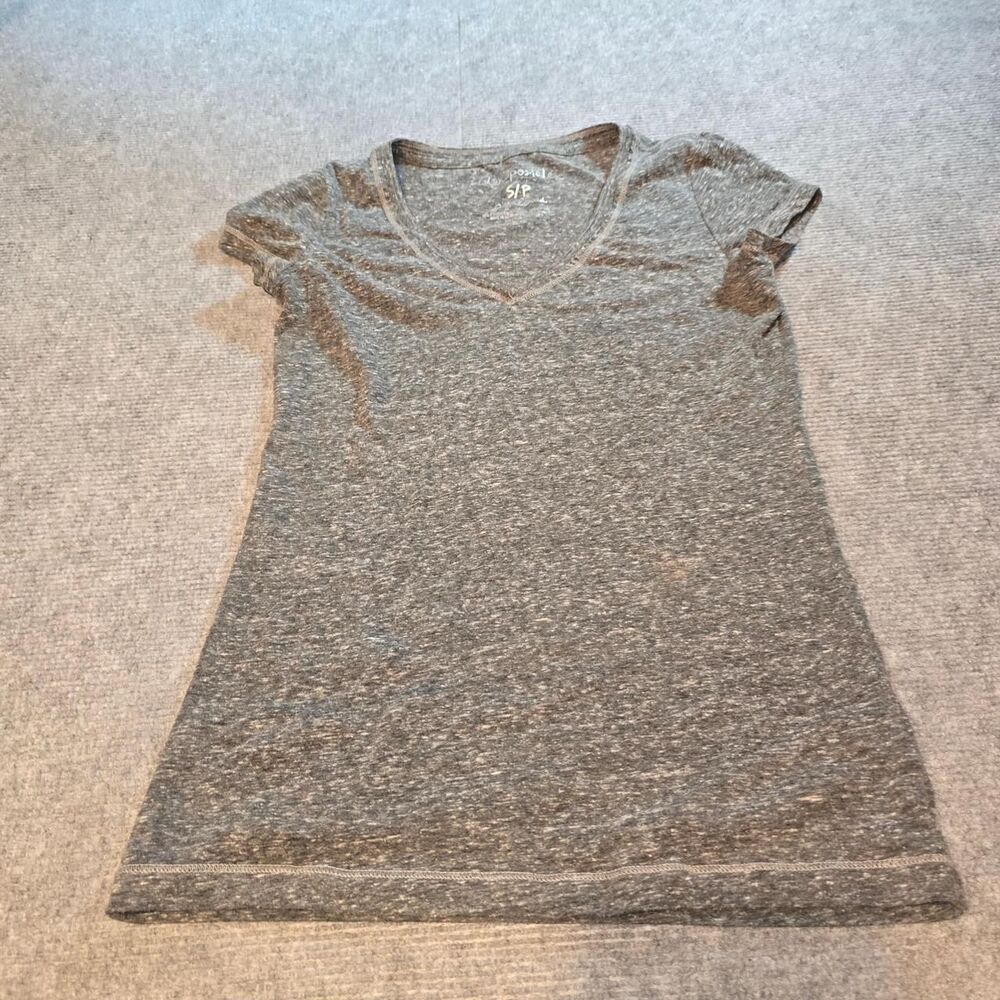 Aeropostale Women's Grey and Silver T-shirt